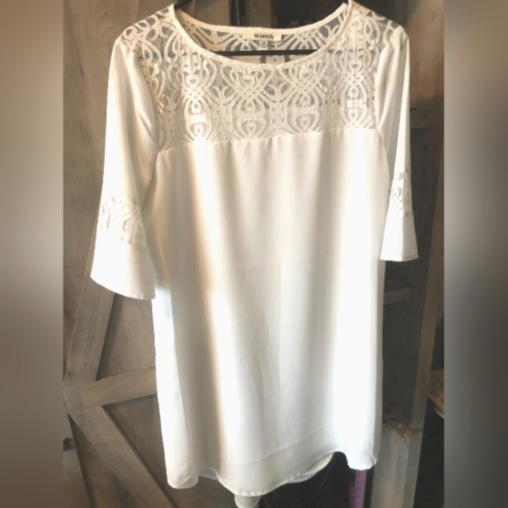 BB Dakota White Tunic Style Dress Lacey Top Size M
